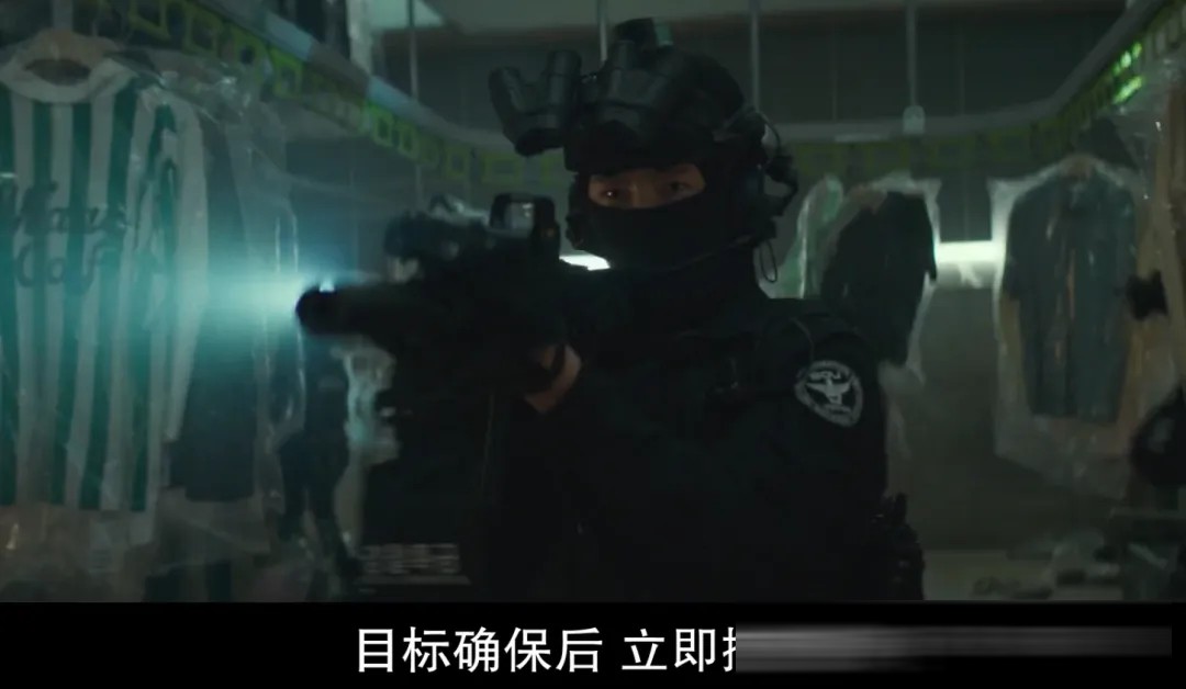 《群体》(港译《尸杀禁区》)影评:延尚昊的僵尸新作,好看但降智