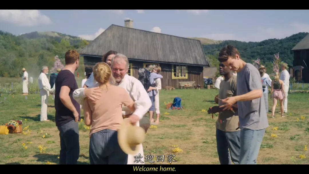 經典尺度邪典恐怖片《仲夏夜驚魂/仲夏魘》，看得人頭皮發麻！