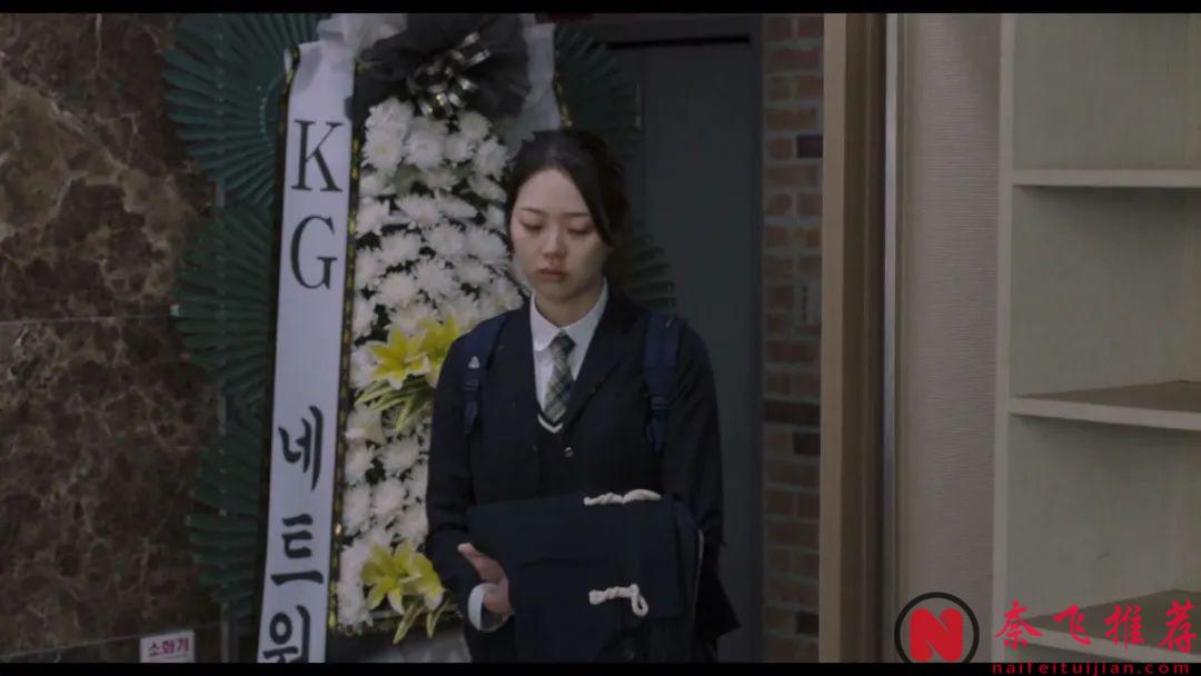 揭秘年轻人绝望背后的真实原因，年度最「无力」的电影《下一个素熙/阴影下的她》...