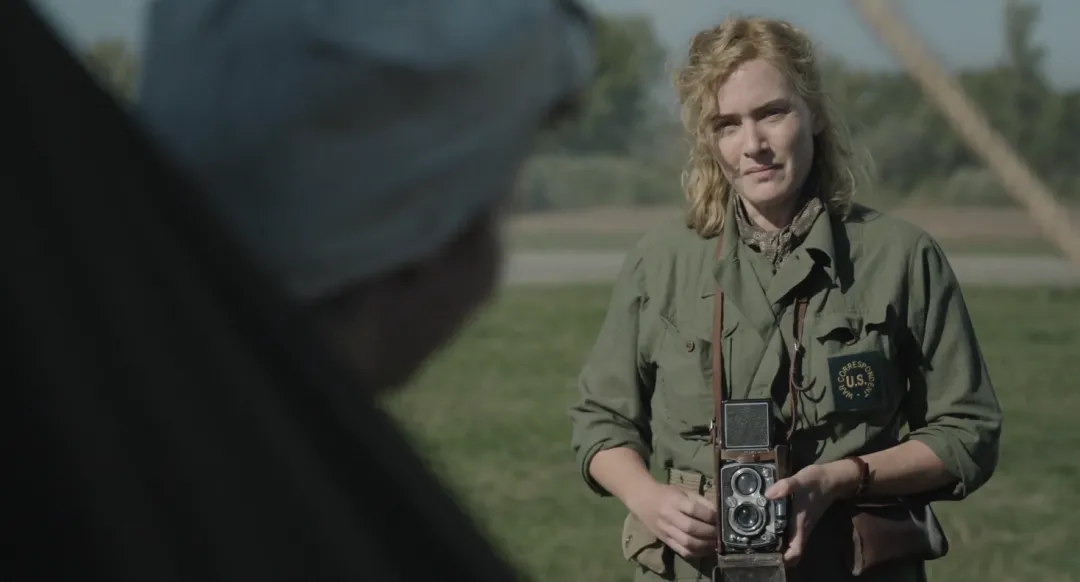 影后又为艺术献身！这次致敬另一个女神《李·米勒》