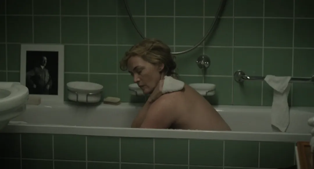 影后又为艺术献身！这次致敬另一个女神《李·米勒》