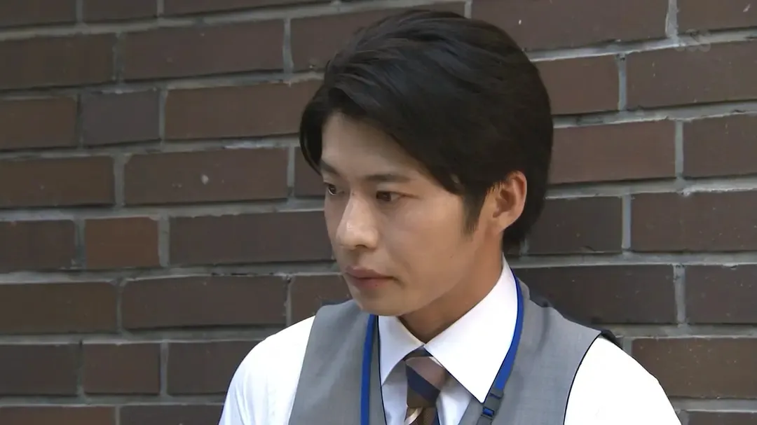 生活困难就找她！酒窝美女「吉冈里帆」在《健康又文明的最低限度生活》中演了个日本公务员