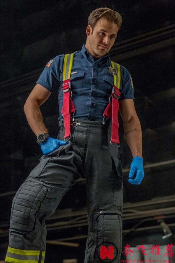 《紧急呼救》男主公开自己曾自杀未遂