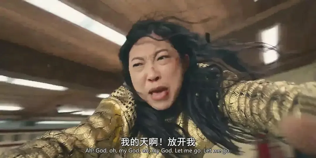 一部融合了喜剧和惊悚的影片《生死大乐透/致命大乐透/头奖》，从开头就让人肾上腺素飙升