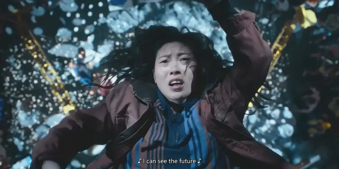 一部融合了喜剧和惊悚的影片《生死大乐透/致命大乐透/头奖》，从开头就让人肾上腺素飙升