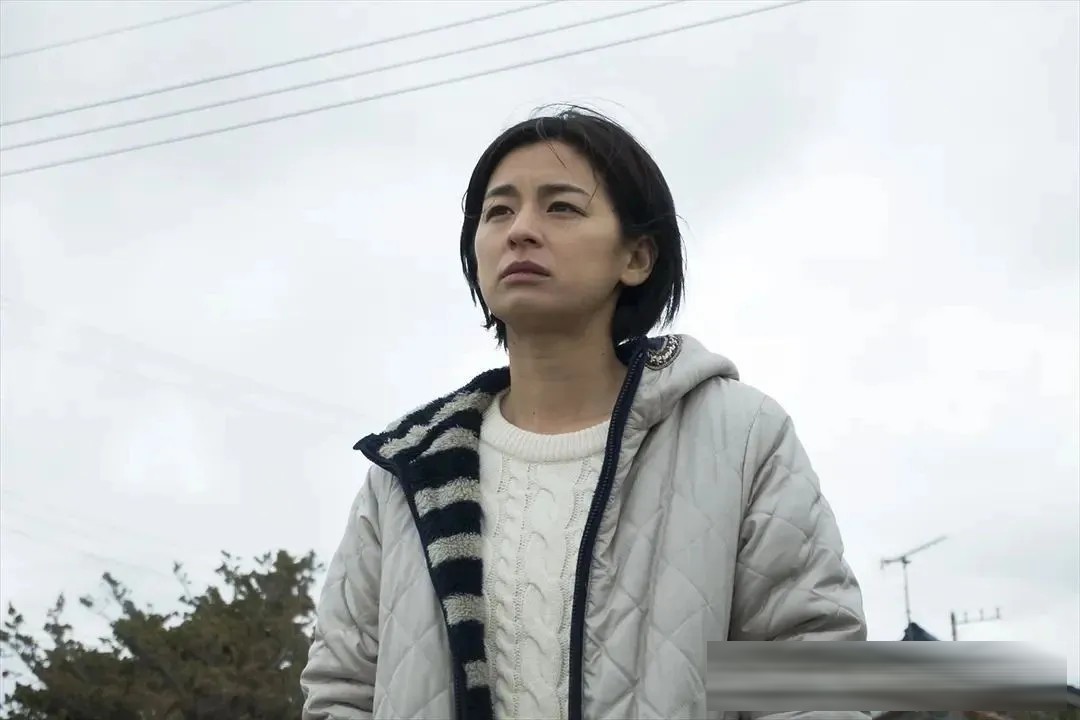 日剧《绝叫》：尾野真千子四集演完一个底层女性的大半生