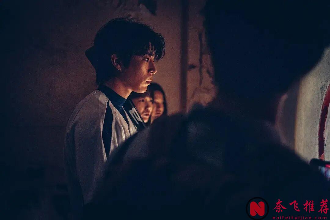 最新密室通灵题材R级电影《降灵：鬼神游戏》，顶级网红作死拍视频，让人汗毛直立