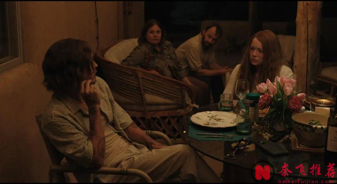 “小丑”又疯了，影帝+影后阵容西部爽片《爱丁顿》！