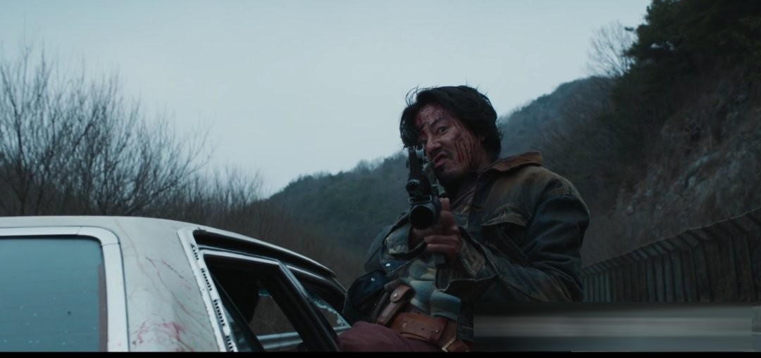 《Hope/HOPE:逆袭希望港/希望:末日血战》:罗泓轸的科幻转向,为何让期待落空