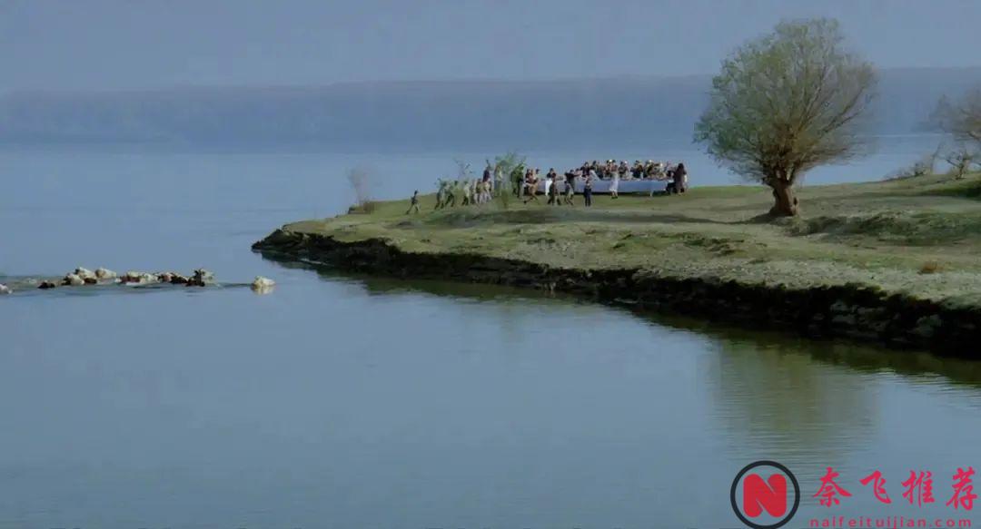 这部史诗级神作《地下/地下社会》虽然是一出无比深情的荒诞闹剧，但我愿称之为「天人之作」！