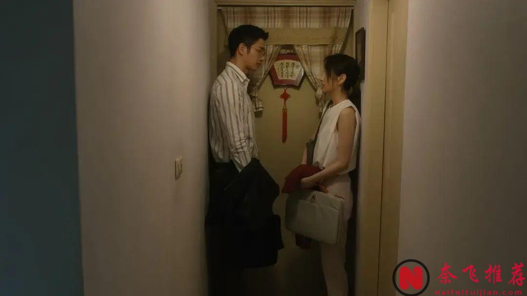 不愧是Netflix出品，这部新剧《童话故事下集》就像一面照妖镜，照出了婚姻的荒诞与温情