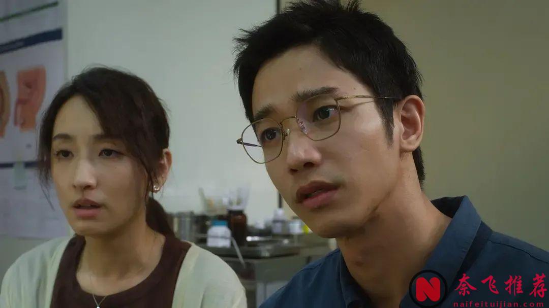 不愧是Netflix出品，这部新剧《童话故事下集》就像一面照妖镜，照出了婚姻的荒诞与温情