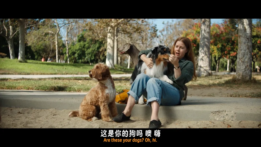 美國最新恐怖片《夜母》，爲了當好一個母親，她選擇變成一隻“狗”！