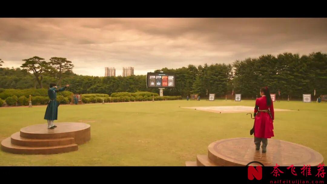 上演豪门争斗，这部癫狂的新韩剧《21世纪大君夫人》，口碑又爆了