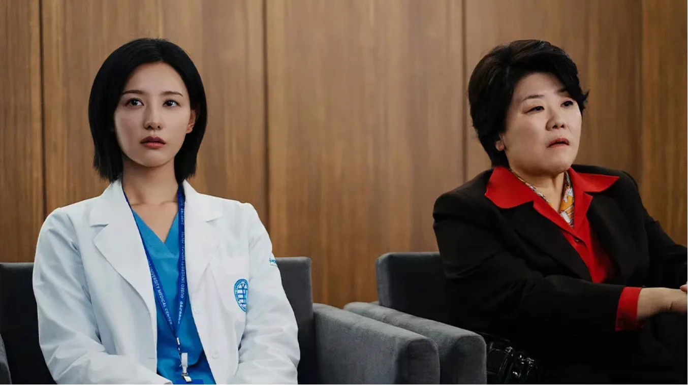 大女主医疗爽剧《Doctor X：白色黑手党时代》！金智媛这部Netflix新剧太顶了