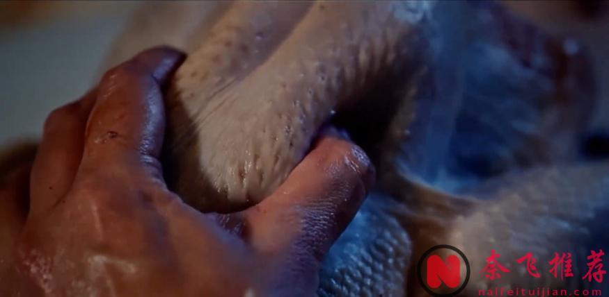 2024年度高分cult恐怖片《完美物質/懼裂/某種物質》圖解，沒想到竟是女導演的傑作！