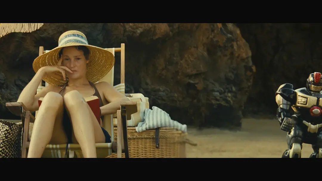 一开场，就是尸体，假期变成了一场噩梦，这部《老去/诡老》的剧情设定太牛了！