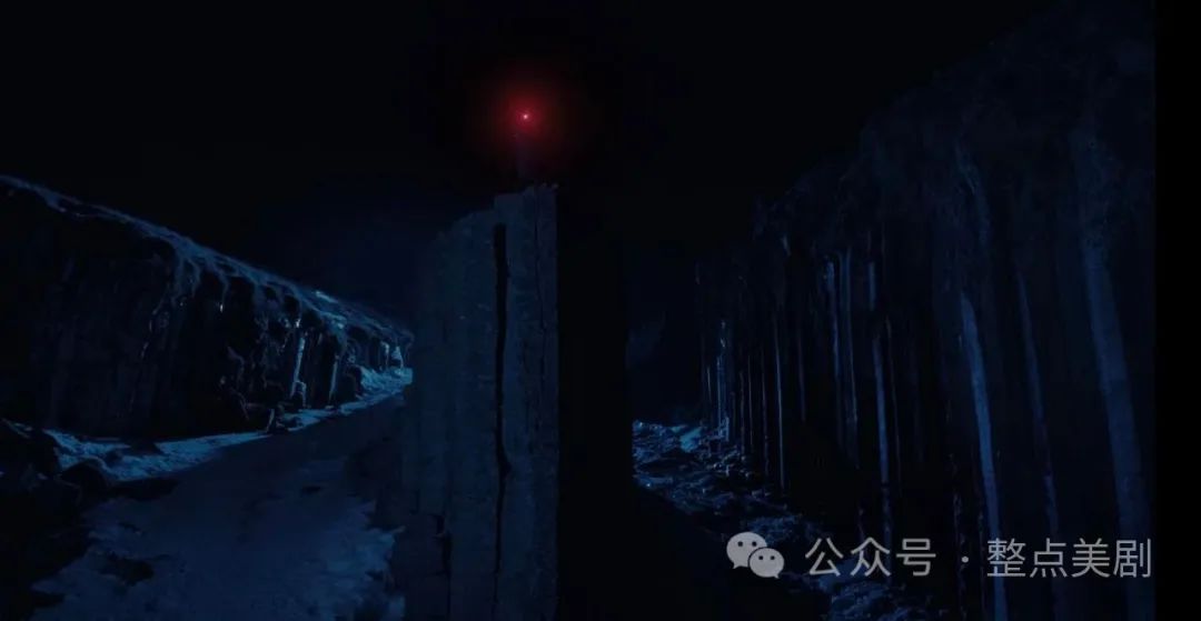 一集死一人，破案靠AI！这部大尺度神剧「世界尽头的一场谋杀」杀疯了！