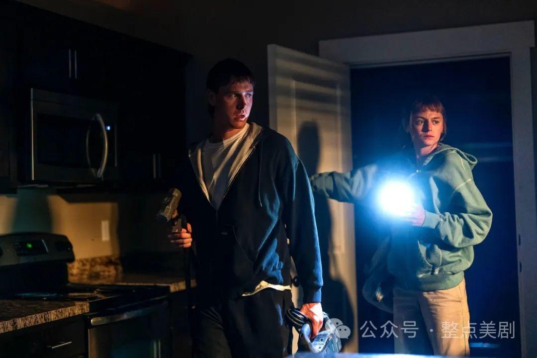 一集死一人，破案靠AI！这部大尺度神剧「世界尽头的一场谋杀」杀疯了！