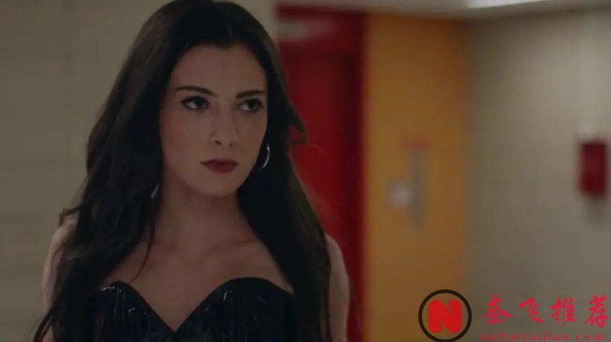 Netflix这部伦理题材短剧《绑定/亲密束缚》太有深度了，女主白天研究生，晚上变身“女王”！