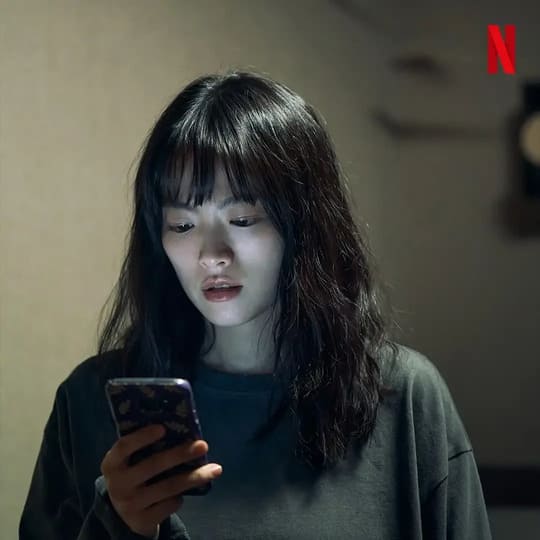 Netflix 电影《原本以为只是手机掉了》评价心得，我能变成任何人