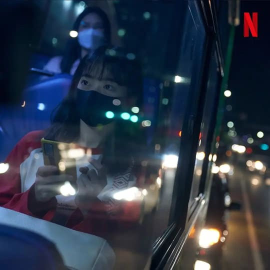 Netflix 电影《原本以为只是手机掉了》评价心得，我能变成任何人
