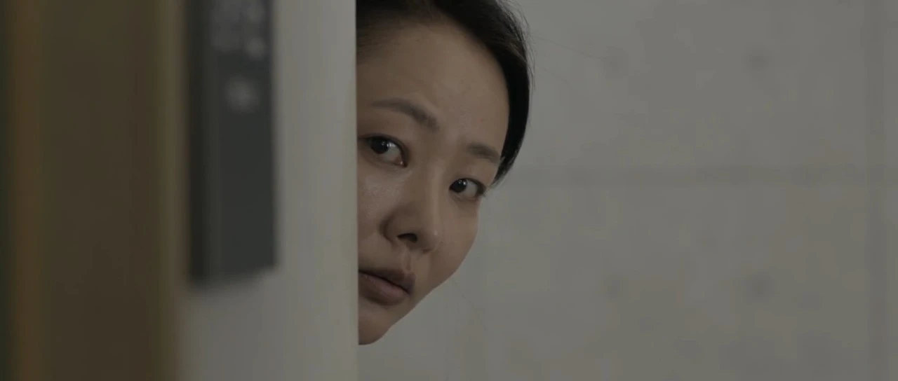 韓影《呼吸 / 窒息情慾(臺)》：綁架案的加害者與受害者，12年後在同一間公司重逢