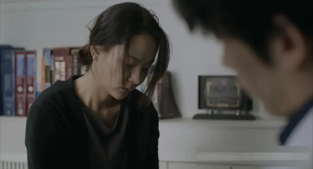 韓影《呼吸 / 窒息情慾(臺)》：綁架案的加害者與受害者，12年後在同一間公司重逢