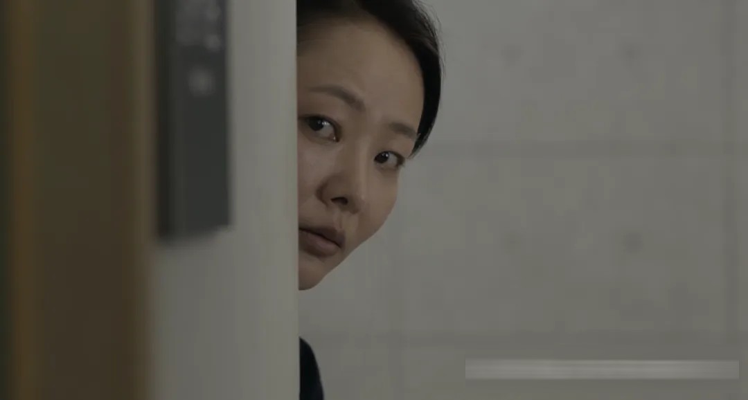韓影《呼吸 / 窒息情慾(臺)》：綁架案的加害者與受害者，12年後在同一間公司重逢