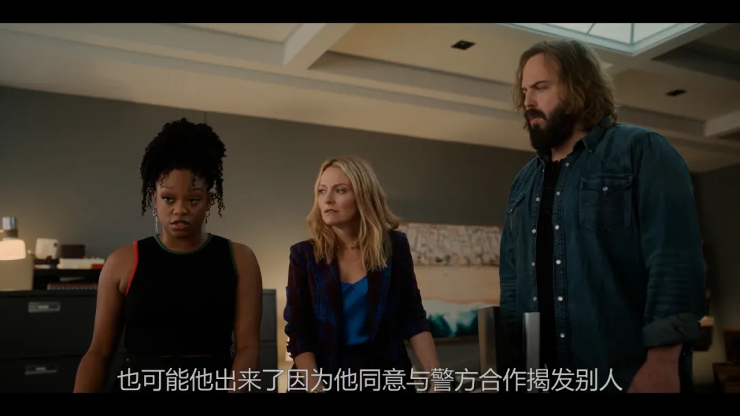 Netflix又一部被低估的高分律政剧《林肯律师》，就爱看这个男人施展魅力！