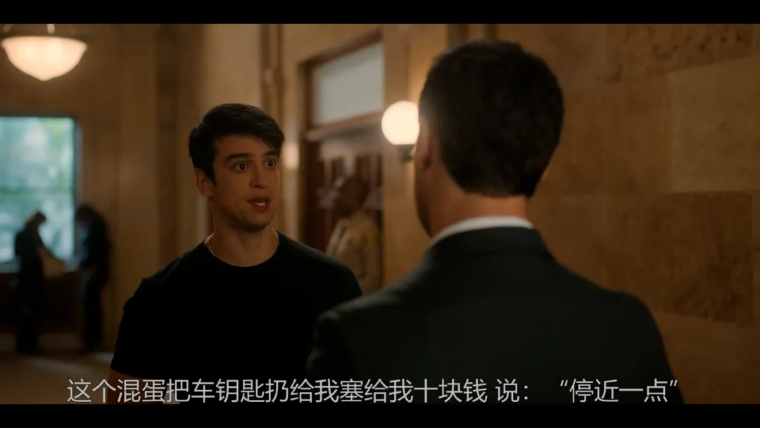 Netflix又一部被低估的高分律政剧《林肯律师》，就爱看这个男人施展魅力！