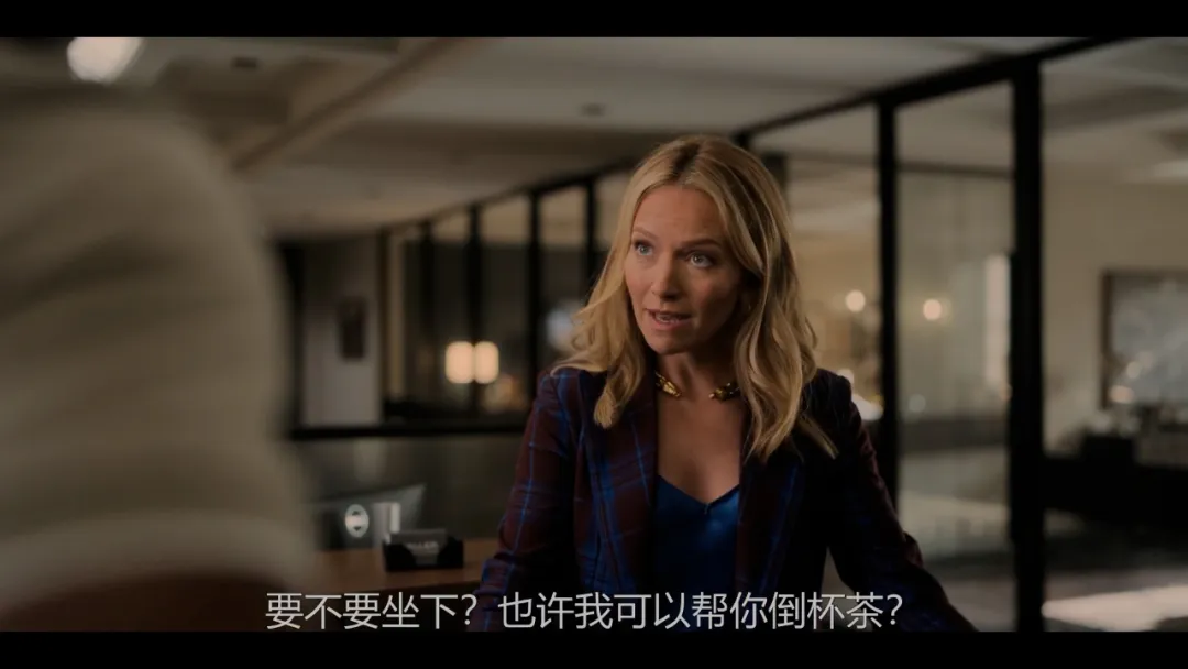 Netflix又一部被低估的高分律政剧《林肯律师》，就爱看这个男人施展魅力！