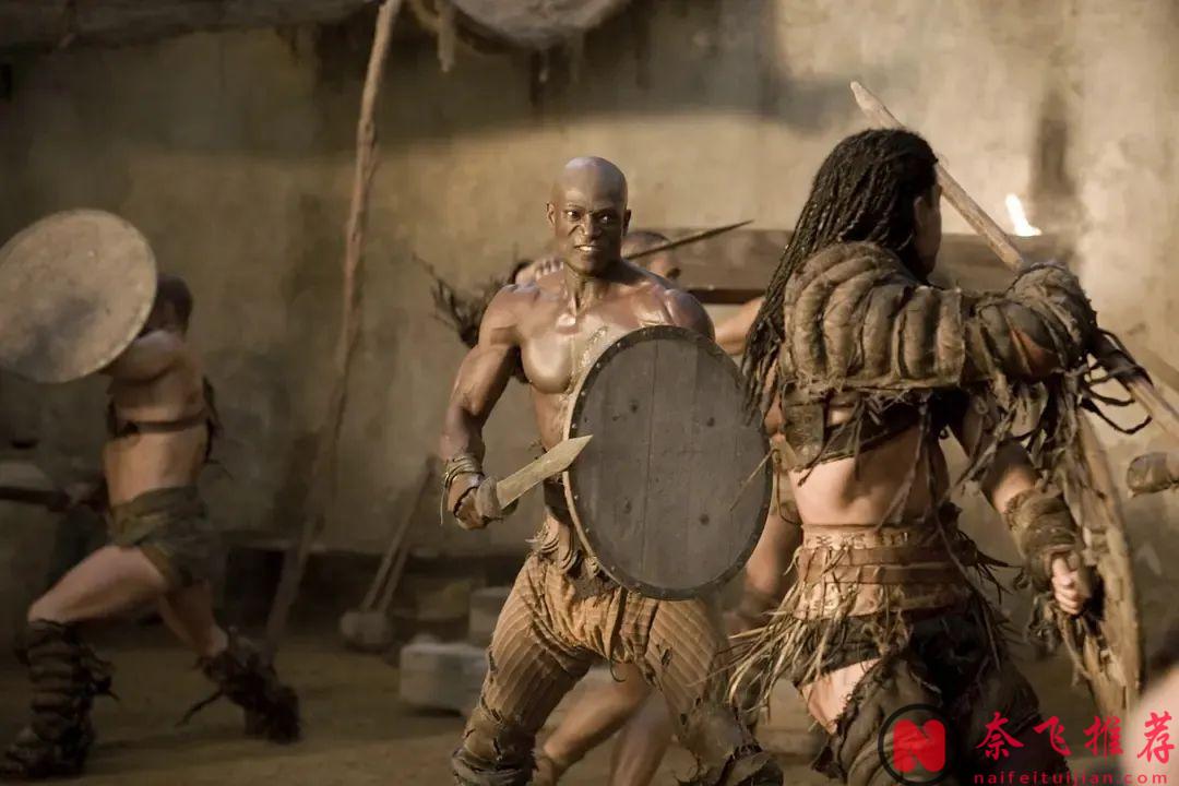 一集上瘾，《斯巴达克斯·血与沙/浴血戰士》才是无法超越的尺度片天花板！