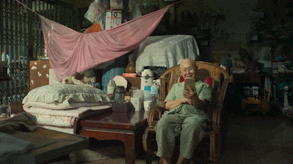 浮躁的社會，能看到這樣一部「人間清醒」的電影《姥姥的外孫/金孫爆富攻略/全職乖孫》，實屬難得！