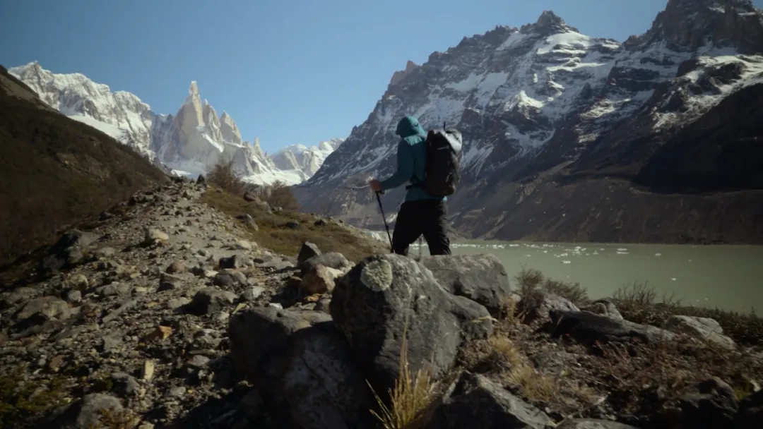 《登山家》：馬克·安德烈的徒手攀登傳奇，尋找生命的意義與自由