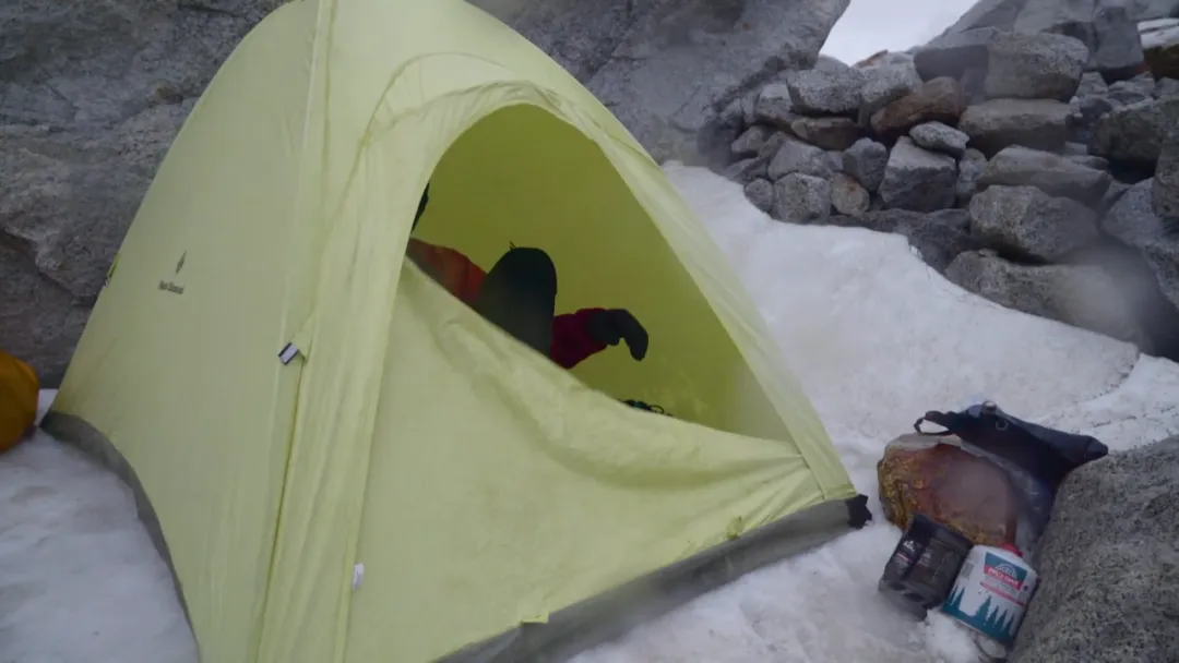 《登山家》：馬克·安德烈的徒手攀登傳奇，尋找生命的意義與自由