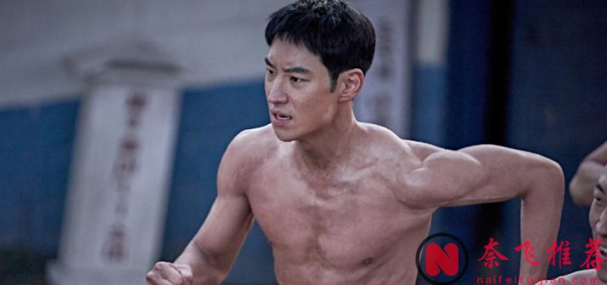 韩国近日票房冠军《逃脱》，由实力派演员加持，上演了一场扣人心弦的关于逃亡和追击的故事