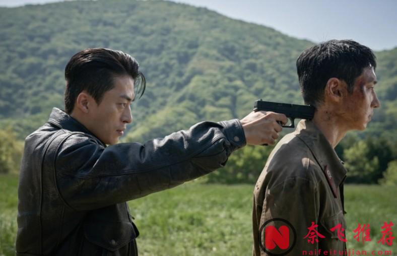韩国近日票房冠军《逃脱》，由实力派演员加持，上演了一场扣人心弦的关于逃亡和追击的故事