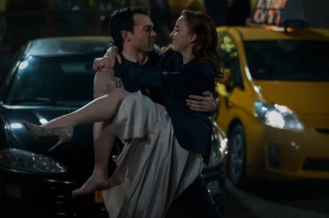 入圍2023年聖丹斯電影節！奈飛R級愛情電影，辦公室戀情與職場晉升博弈