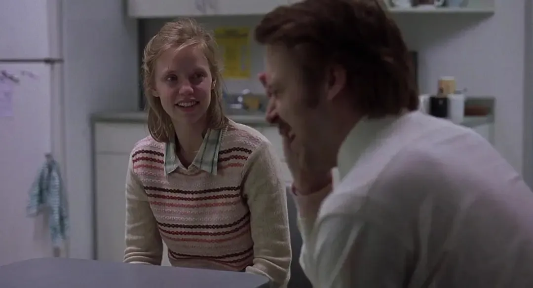 到底要多孤独，才会爱上一个充气娃娃？这部《充气娃娃之恋》片名又污又变态，内容却治愈了无数人