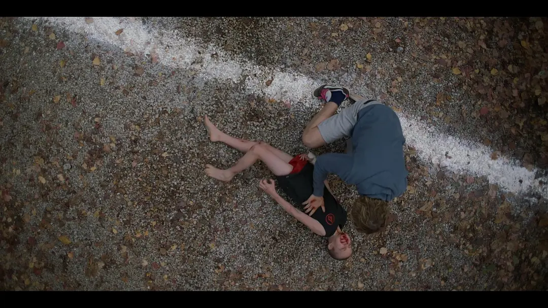 两兄妹被领养，却惨遭恐怖仪式，这部美国恐怖电影《复活她/还魂/满血复活》真带劲！