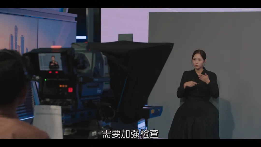 妻子绑架自己威胁丈夫？Netflix尺度狗血韩剧《现在拨打的电话》，神仙颜值不愧顶流！