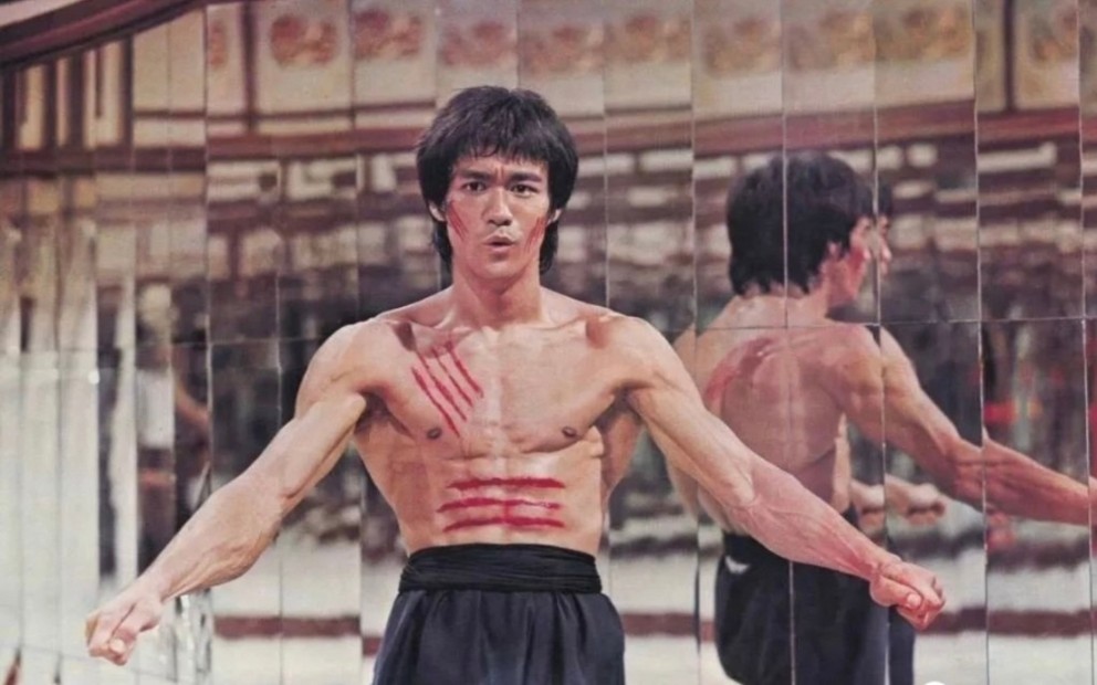 李小龍遺作改編的「戰士/龍戰士 / 唐人街戰士」真不愧為尺度炸裂動作爽片，9.2的高分實至名歸！