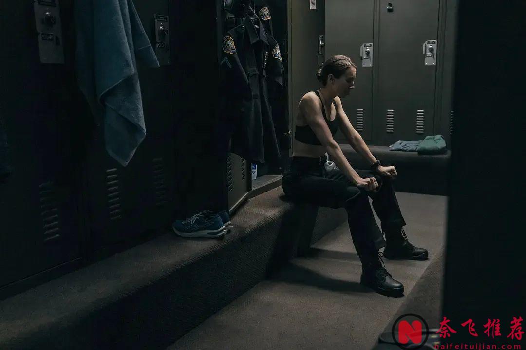 2025生猛犯罪剧《待命警察》，全程惊心动魄，第一集就这么狠