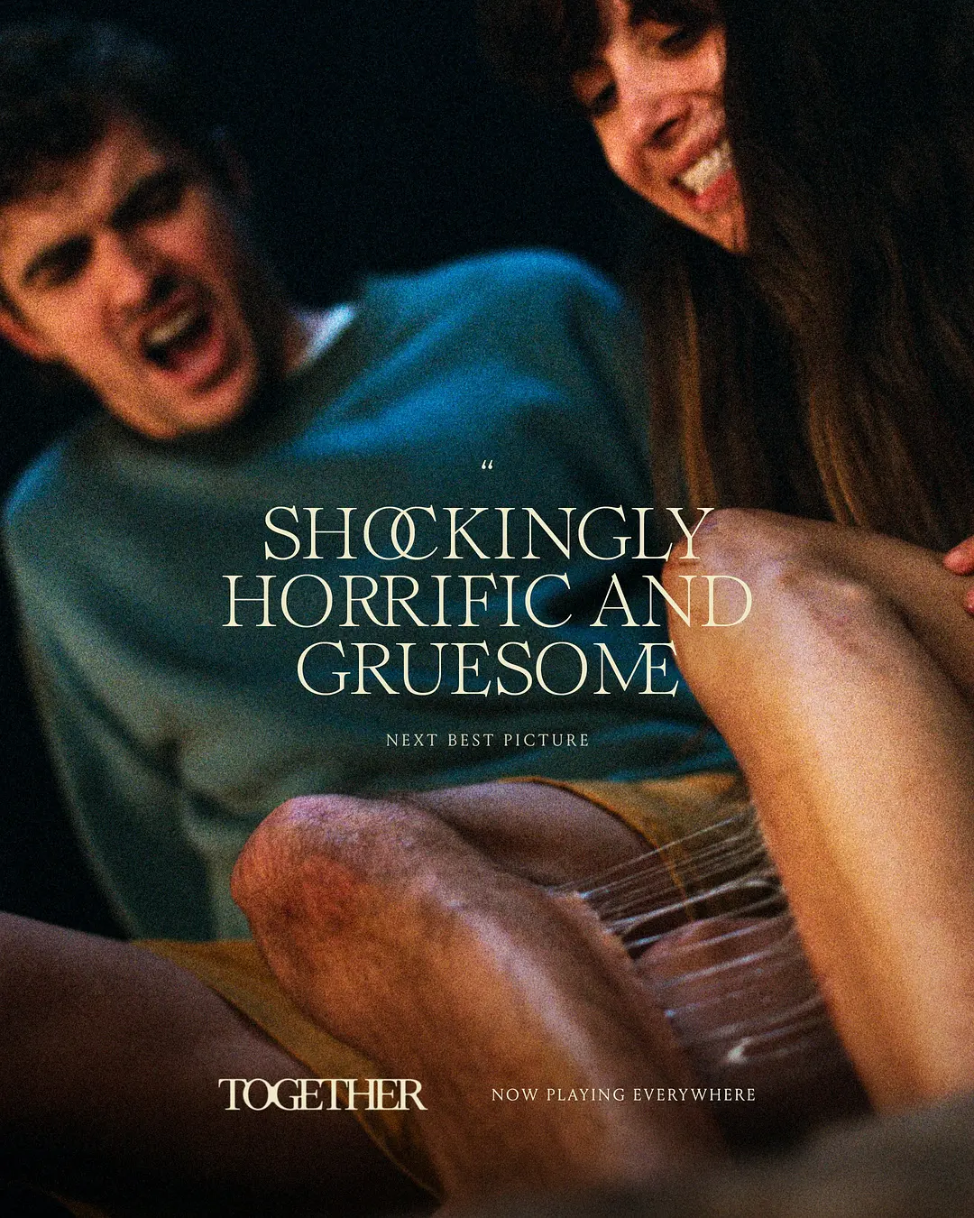 这部R级新恐怖片《同甘共苦/永遠在一起/长相黐守》太抽象太猎奇