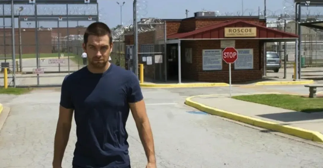 HBO深夜频道出品，这部顶级限制级硬核美剧《黑吃黑/窃盗警长》超级过瘾