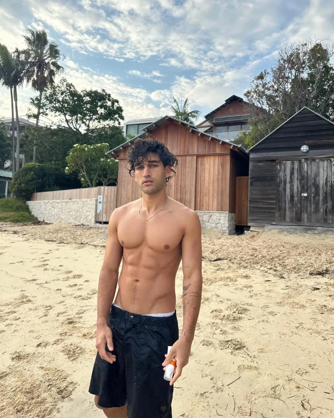 《心碎高中》火爆 Netflix，斯里兰卡裔校草成焦点