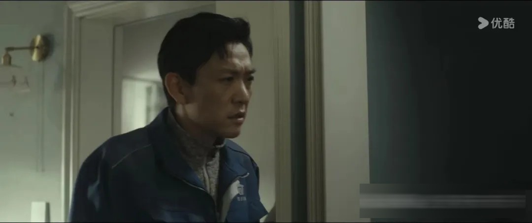 《消失的人》里镜头最少的女孩，才是幕后那个“导演”