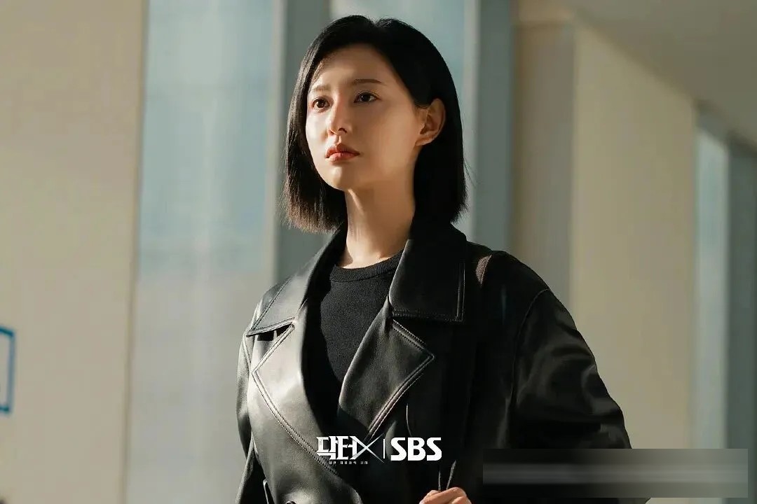《Doctor X：白色黑手黨時代》：金智媛如何挑戰醫院的等級規則