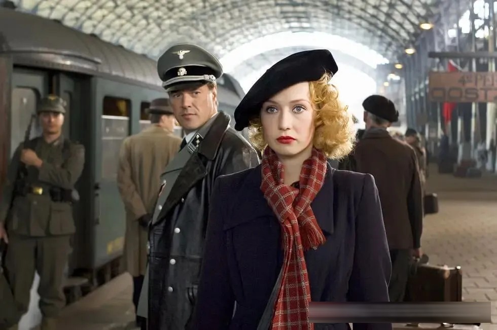 荷兰谍战封神之作《黑皮书/黑色名册/黑书》：145 分钟完整版才是它本该有的模样